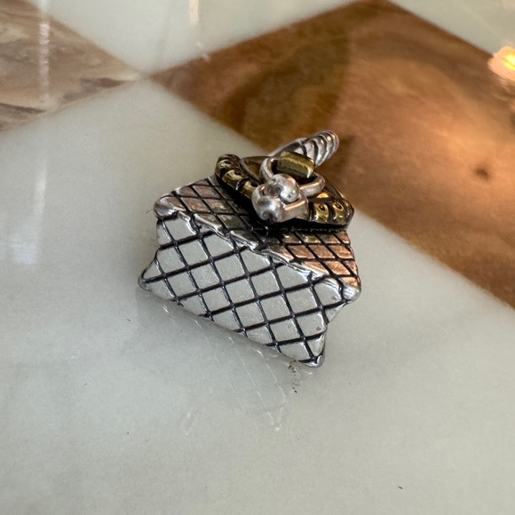 Brighton, handbag charm - Picture 2 of 6